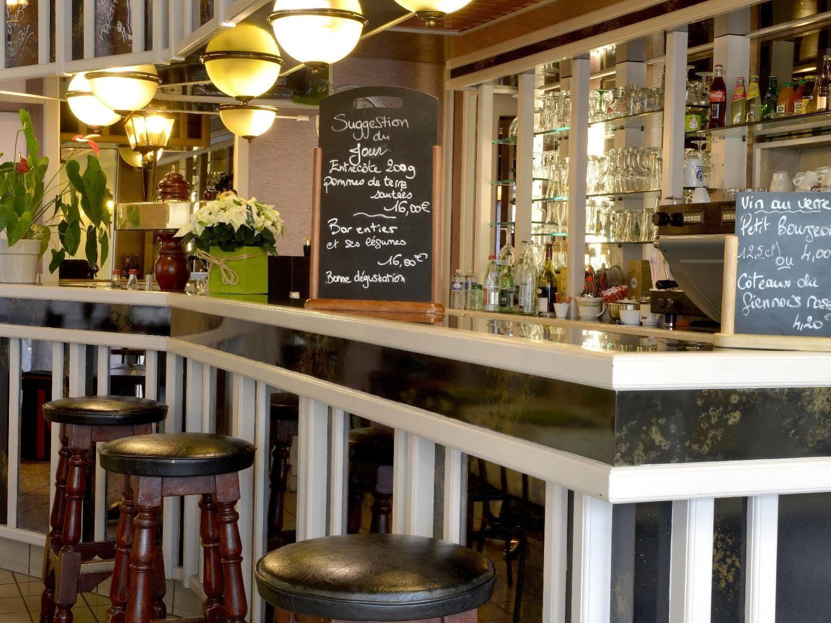 Logis Hotel Le Continental Chateauroux Luaran gambar